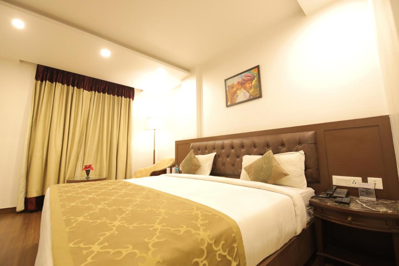 Airport Hotel Bollywood Paradise Нью-Делі Екстер'єр фото