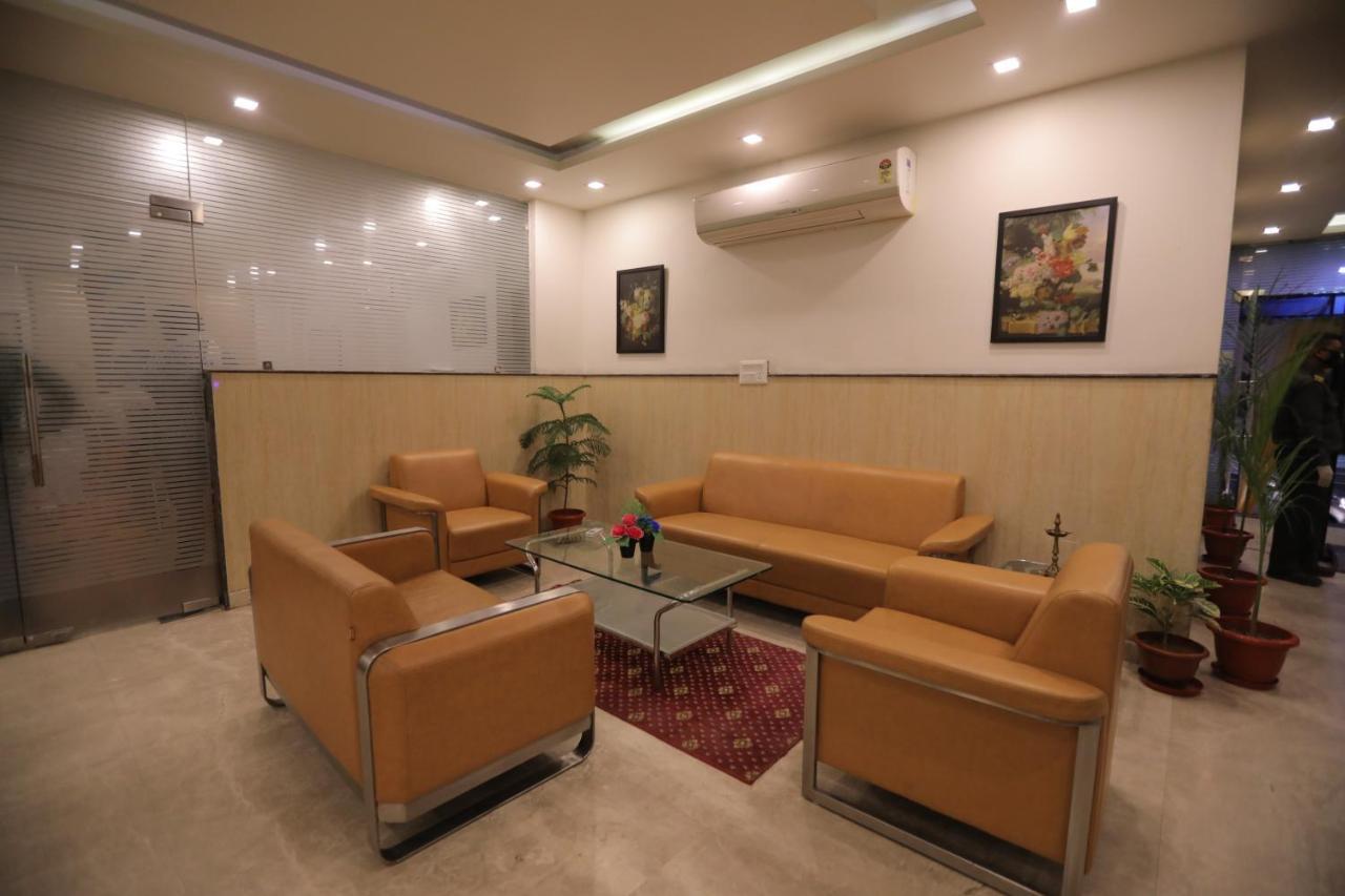 Airport Hotel Bollywood Paradise Нью-Делі Екстер'єр фото