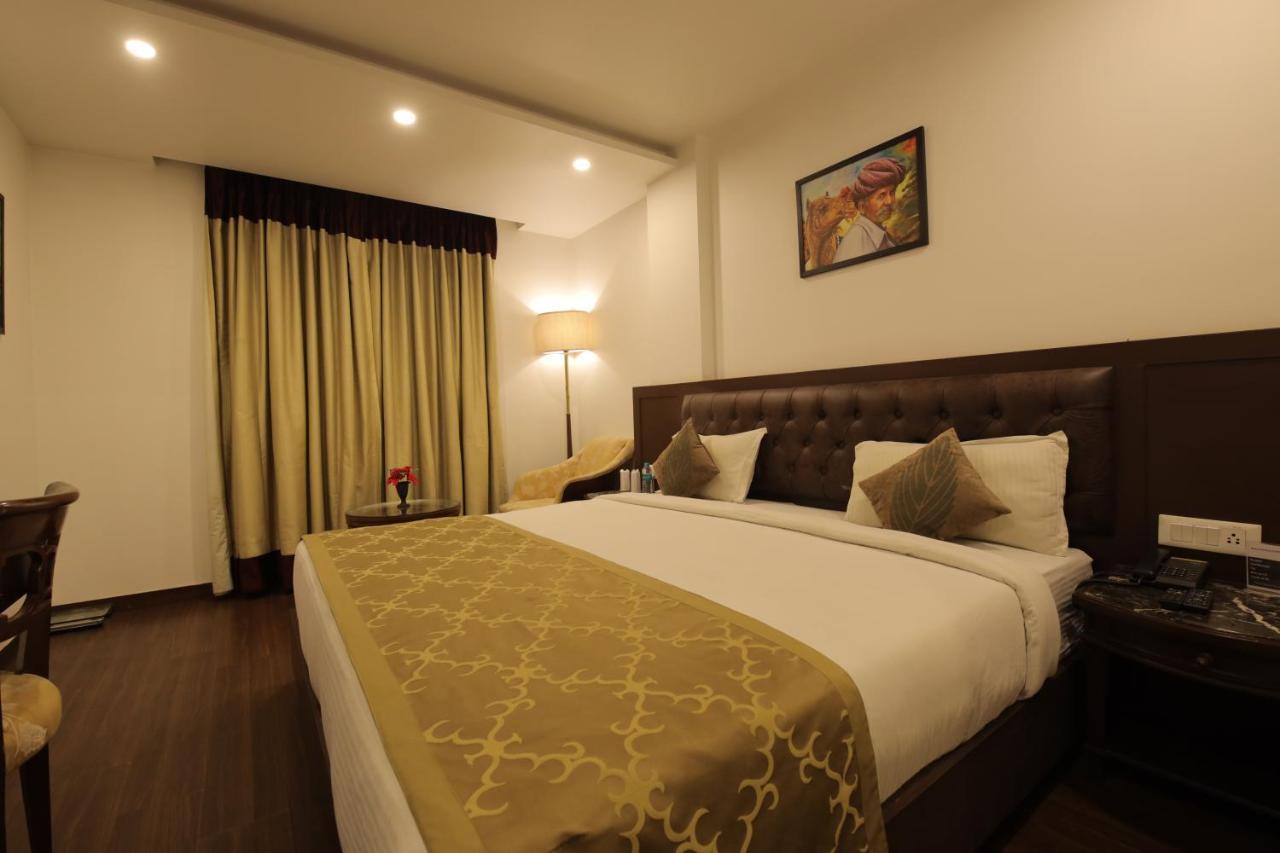 Airport Hotel Bollywood Paradise Нью-Делі Екстер'єр фото